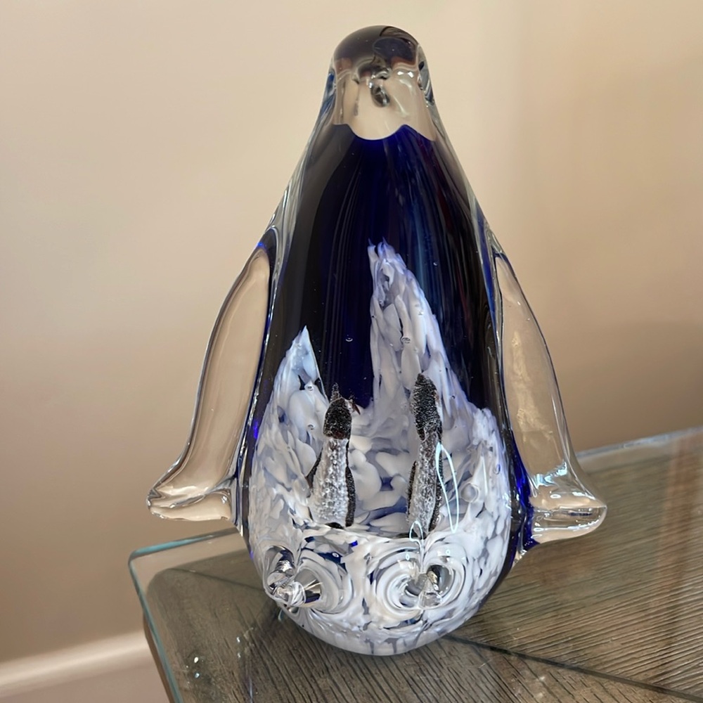 THE RUSSIAN STORE Murano Style Art Glass Penguin With Babies Figurine